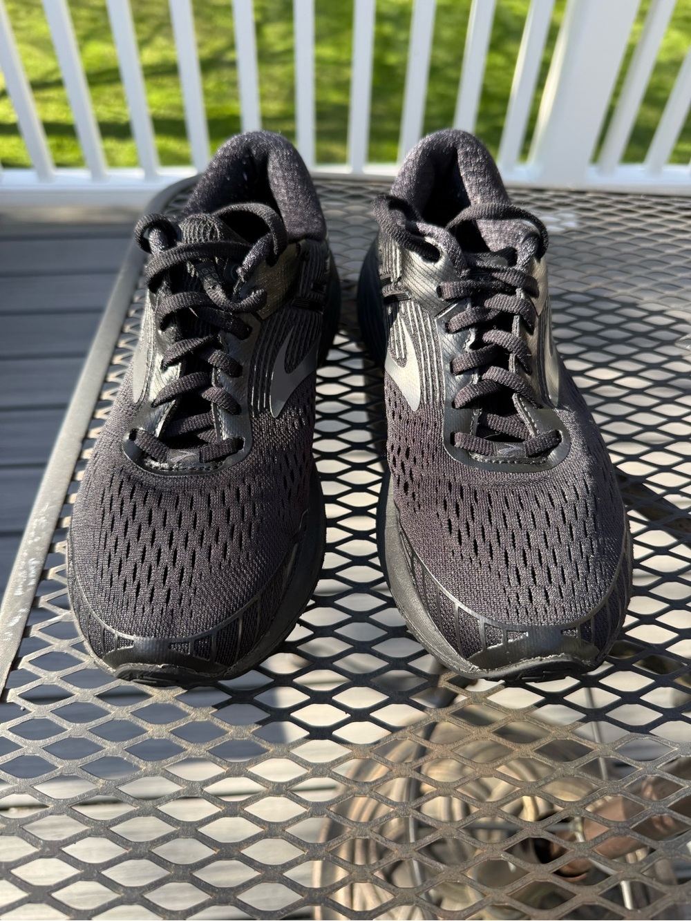 Women’s Brooks Black Running Sneakers - Comfort Meshe Design